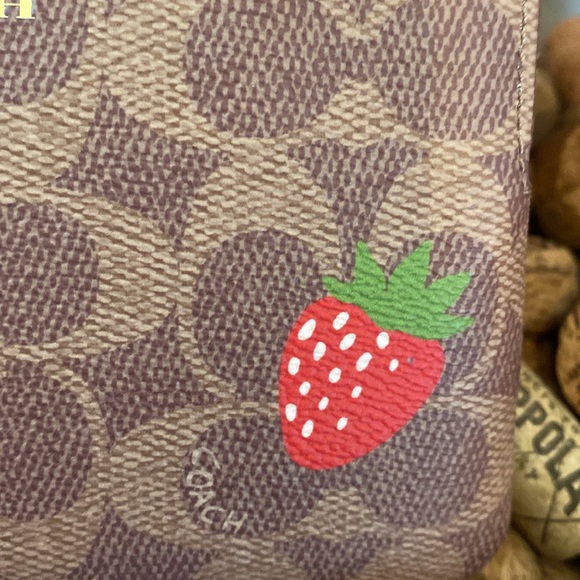 Coach Rexy corner zip wristlet - Picture 6 of 9